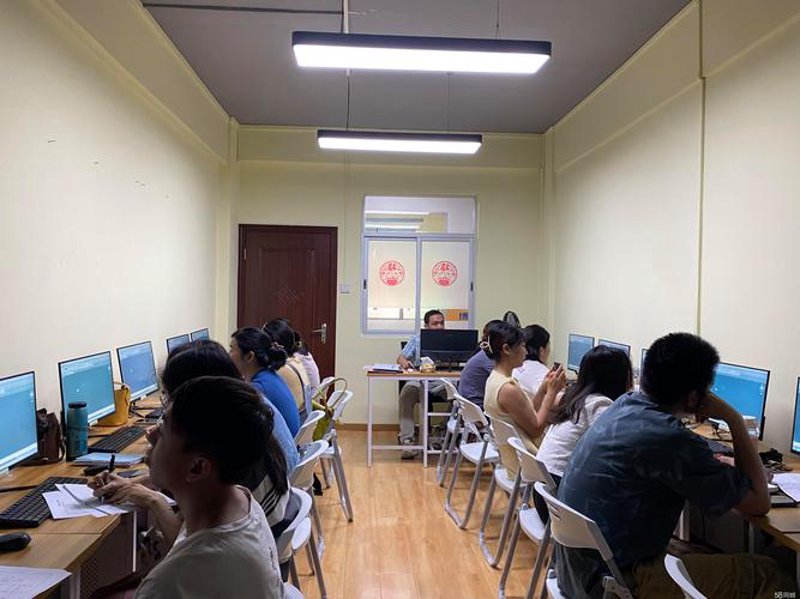数字化转型：信息化解决方案助力企业升级